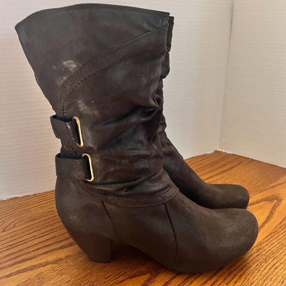 Bare Traps Brown  Heeled Boot Size 7 1/2